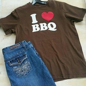 Love is Tee shirt I LOVE BBQ SIZE 34 /36